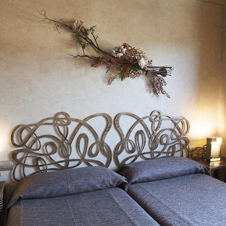 Hotel Albergue La Casa Del Peregrino El Acebo de San Miguel ภายนอก รูปภาพ