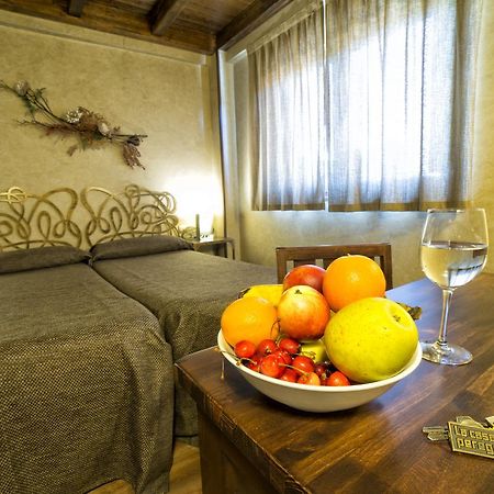 Hotel Albergue La Casa Del Peregrino El Acebo de San Miguel ภายนอก รูปภาพ