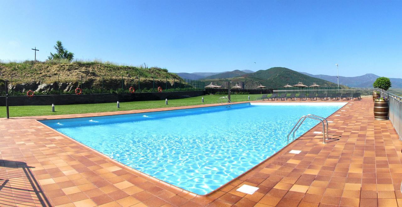Hotel Albergue La Casa Del Peregrino El Acebo de San Miguel ภายนอก รูปภาพ
