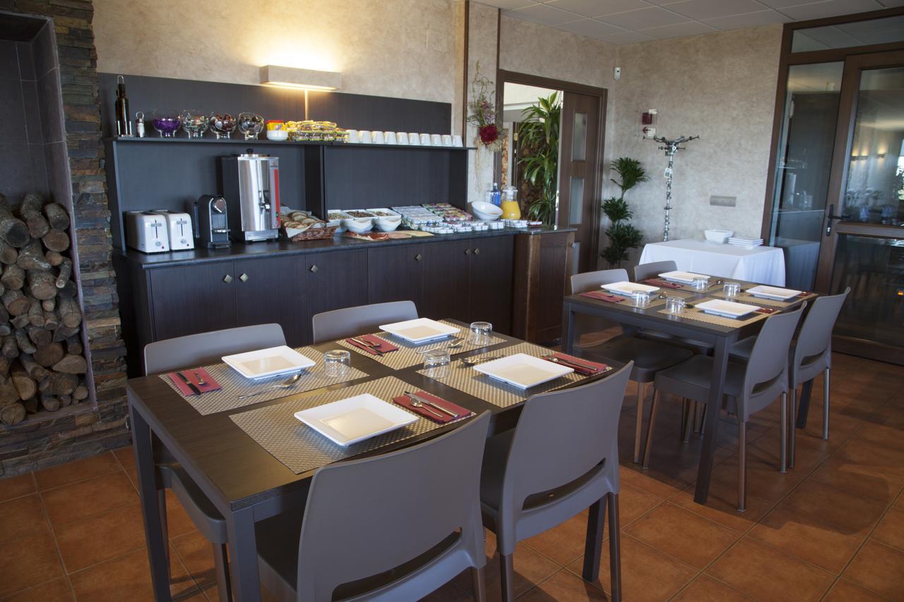 Hotel Albergue La Casa Del Peregrino El Acebo de San Miguel ภายนอก รูปภาพ